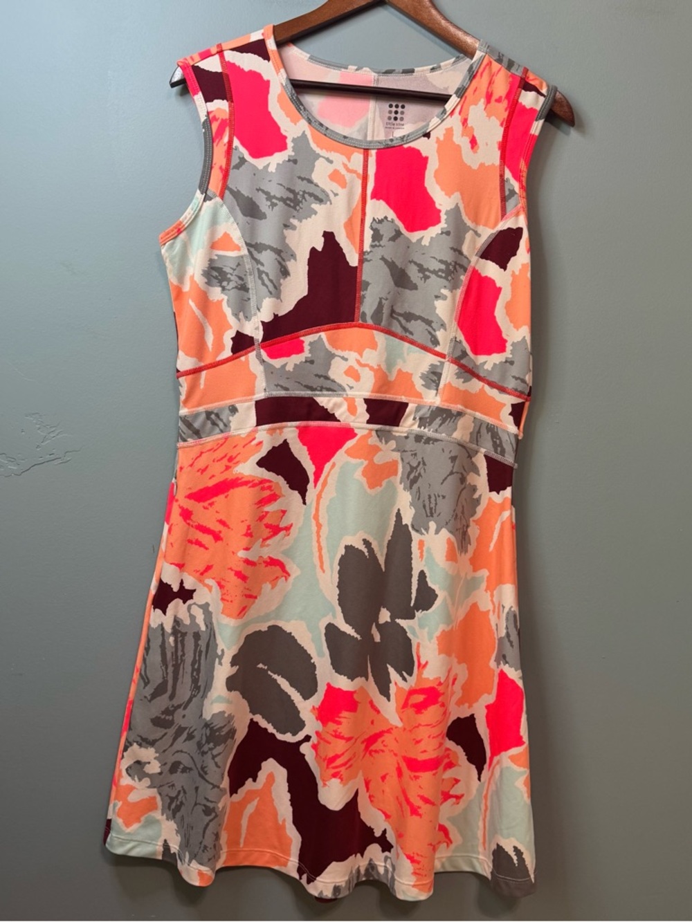 Title Nine DREAM Dress Floral Abstract Sleeveless Athletic Travel Mini Large - Picture 13 of 13